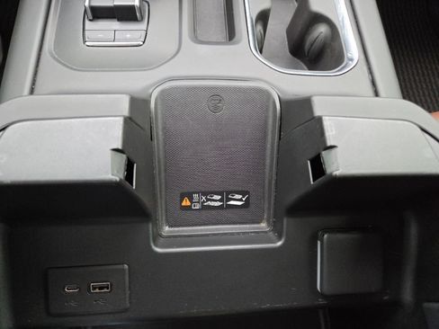 Used 2023 GMC Sierra 1500 Denali Ultimate image 11