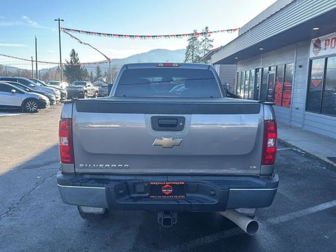 Used 2007 Chevrolet Silverado 2500 LT image 2