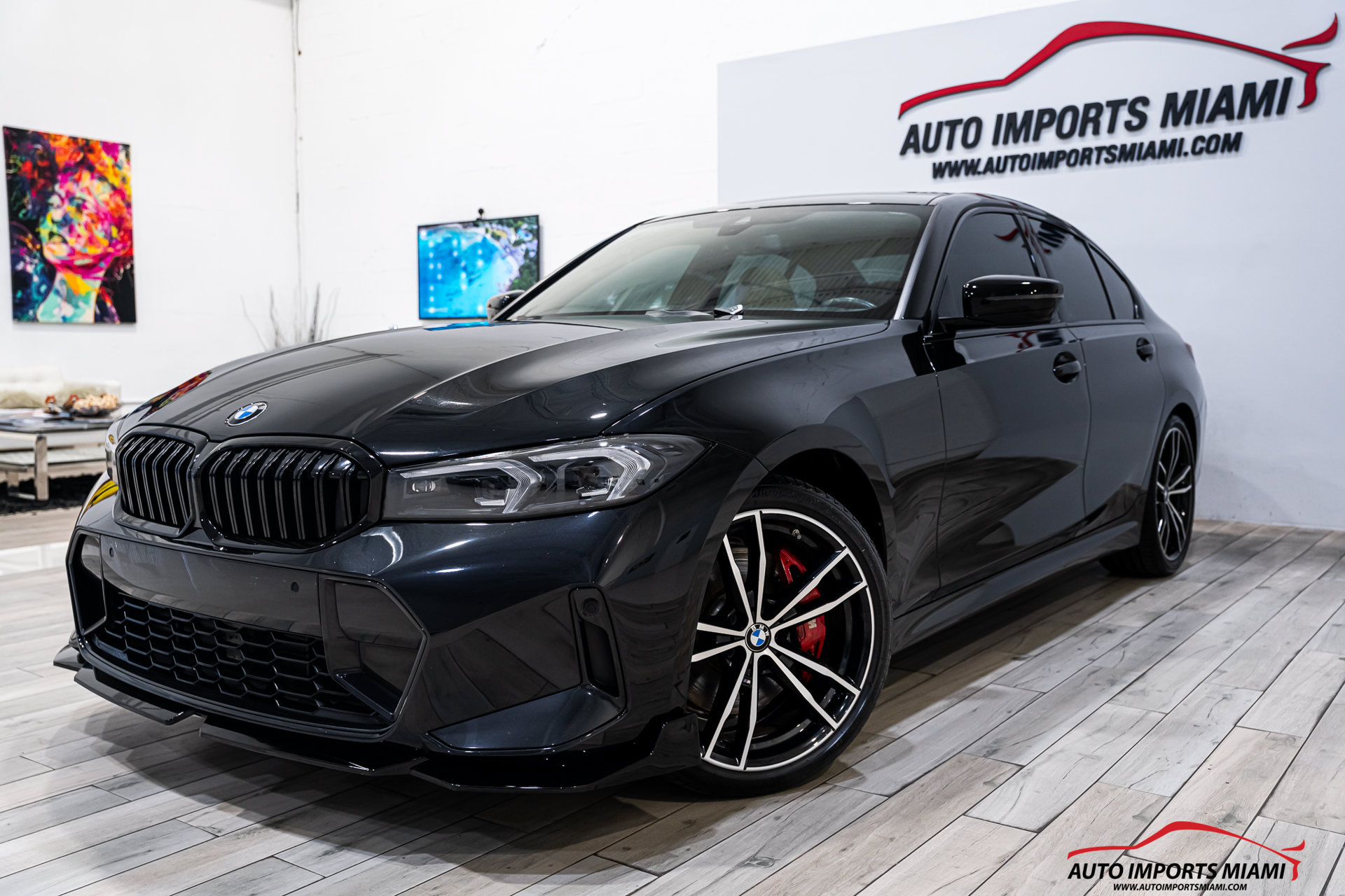 Used 2023 BMW 330i Sedan w/ M Sport Package RWD image 1