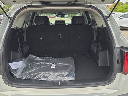 New 2026 Kia Sorento S image 12