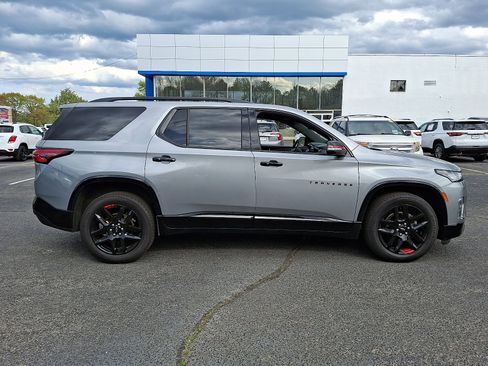 Certified 2023 Chevrolet Traverse Premier w/ Redline Edition AWD/4WD image 8