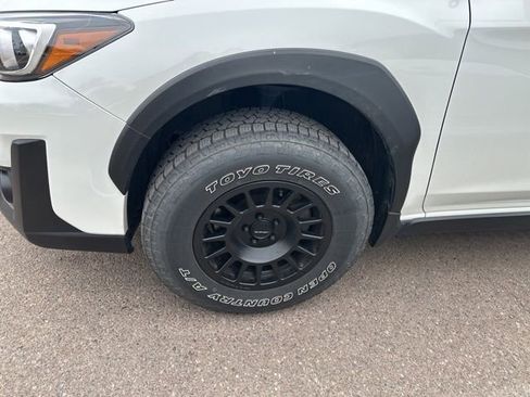 Used 2023 Subaru Crosstrek 2.0i Premium image 2