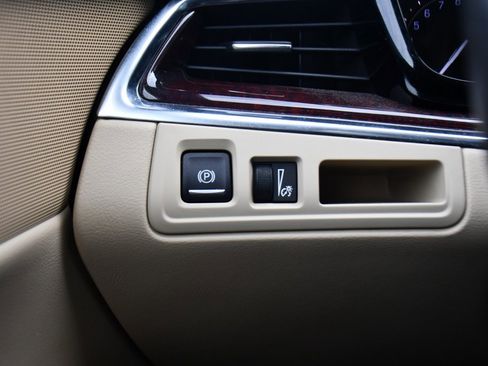 Used 2018 Cadillac XT5 Luxury w/ LPO, Wheel Lock Package image 30