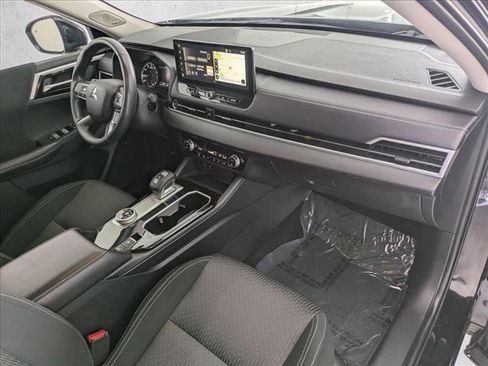 Used 2025 Mitsubishi Outlander ES AWD/4WD image 20