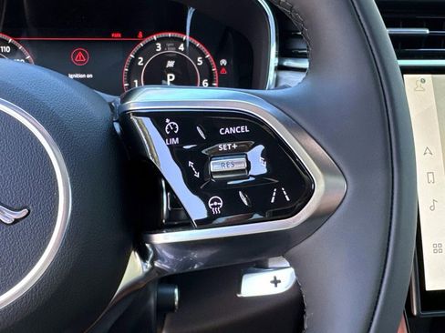 Used 2026 Jaguar F-PACE R-Dynamic S image 29