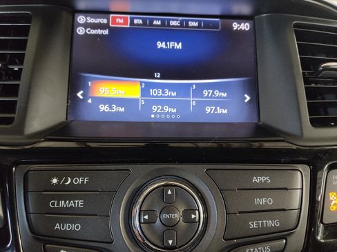 Used 2019 Nissan Pathfinder S image 25