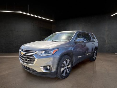 Used 2019 Chevrolet Traverse LT w/ LT Premium Package FWD image 3