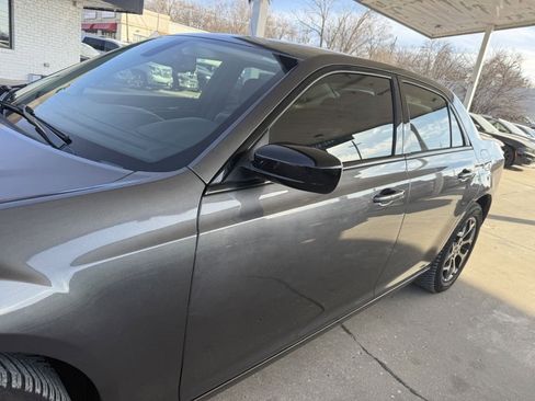Used 2018 Chrysler 300 Touring w/ Sport Appearance Package image 23