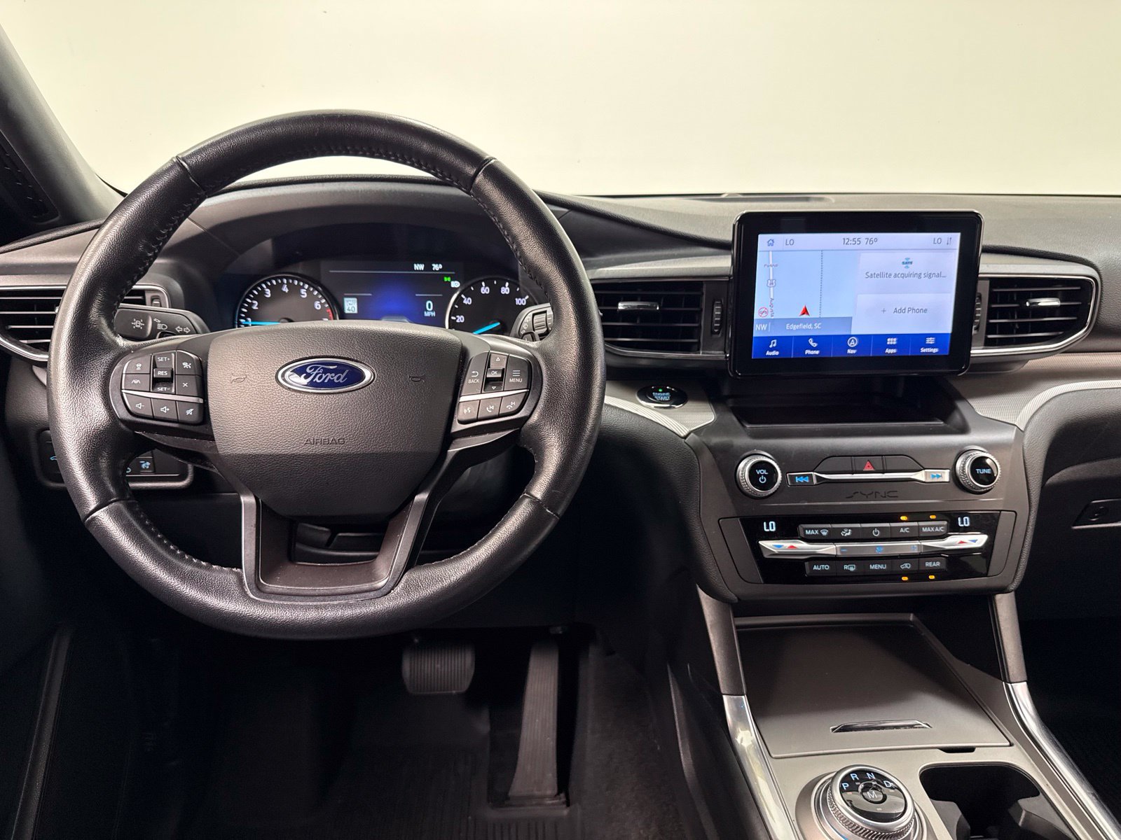 Used 2020 Ford Explorer XLT w/ Equipment Group 202A AWD/4WD image 23