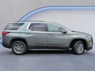 Used 2022 Chevrolet Traverse LT FWD video 3