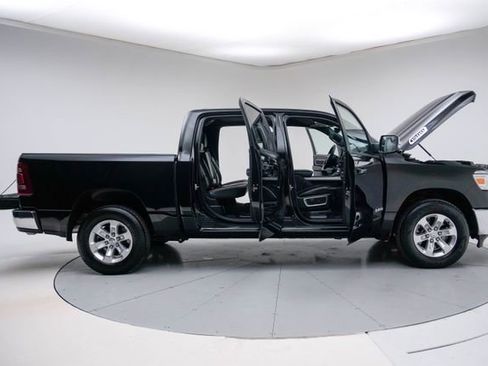 Used 2024 RAM 1500 Laramie AWD/4WD image 14