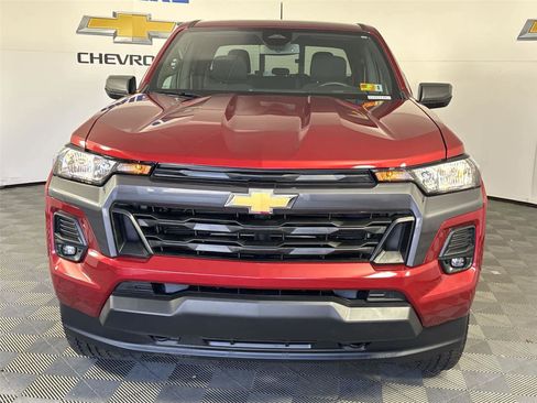 Used 2024 Chevrolet Colorado LT w/ LT Convenience Package II AWD/4WD image 8