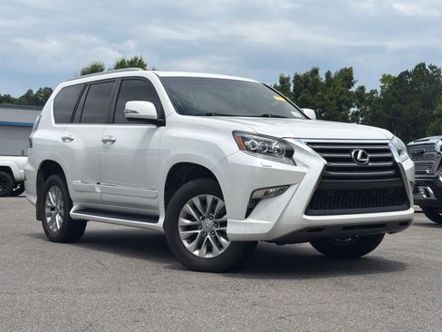 Used 2017 Lexus GX 460 Premium w/ Premium Package AWD/4WD image 2
