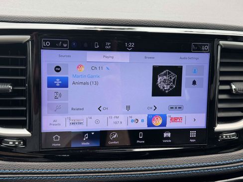 Used 2021 Chrysler Pacifica Touring-L FWD image 26