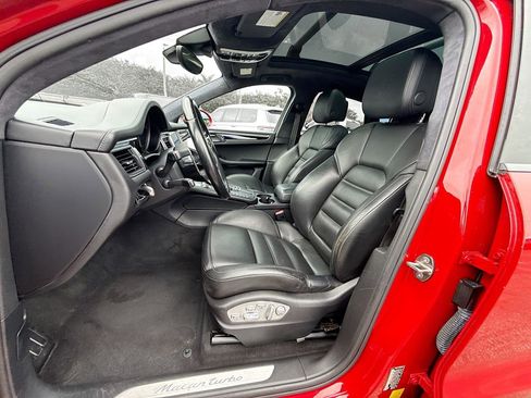 Used 2018 Porsche Macan Turbo w/ Premium Package Plus image 23