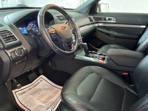 Used 2018 Ford Explorer Sport image 24