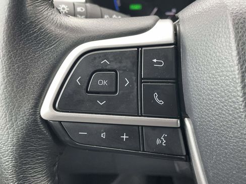 Used 2024 Toyota Sienna XLE FWD image 20