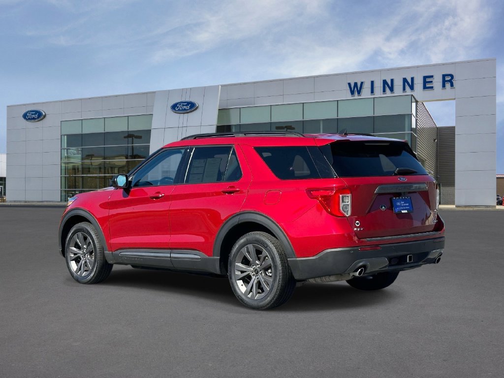 Certified 2023 Ford Explorer XLT w/ Equipment Group 202A AWD/4WD image 2