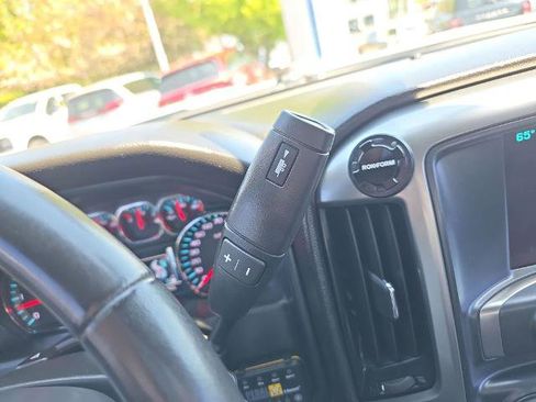 Used 2017 Chevrolet Silverado 1500 LT AWD/4WD image 35