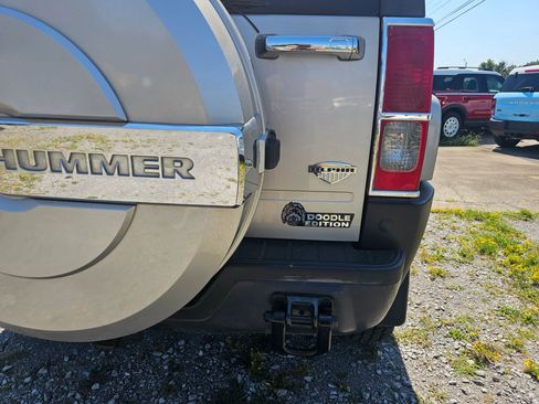 Used 2008 HUMMER H3 Alpha image 9