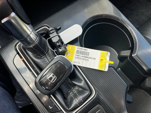 Certified 2024 Honda Civic EX-L image 33