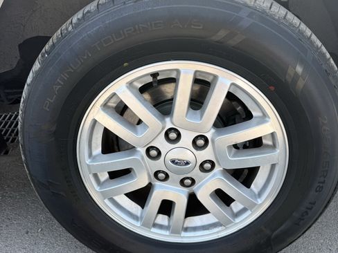Used 2012 Ford Expedition XLT AWD/4WD image 21