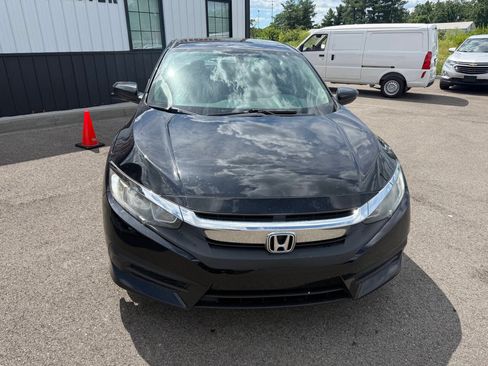 Used 2017 Honda Civic EX image 3
