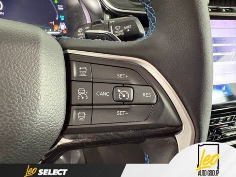 Used 2022 Jeep Grand Cherokee Trailhawk w/ Luxury Tech Group III AWD/4WD image 10