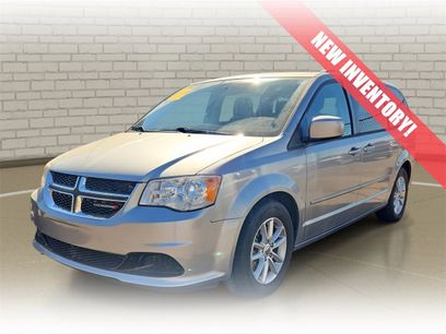 Used 2013 Dodge Grand Caravan SXT w/ Rear Park Assist Pkg