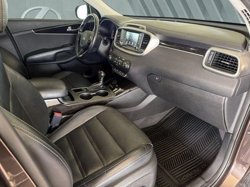Used 2017 Kia Sorento EX FWD image 25
