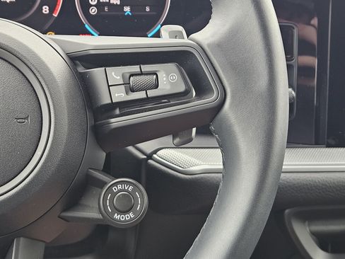 Certified 2026 Porsche Cayenne Coupe AWD/4WD image 27