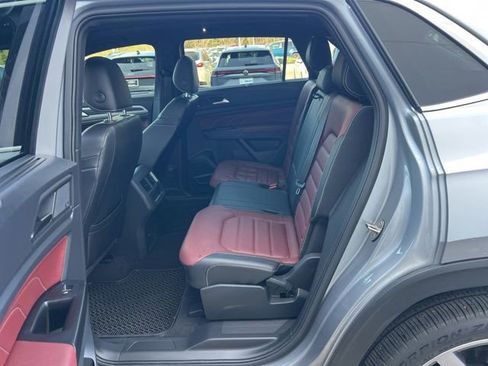 Used 2021 Volkswagen Atlas Cross Sport SEL Premium image 28