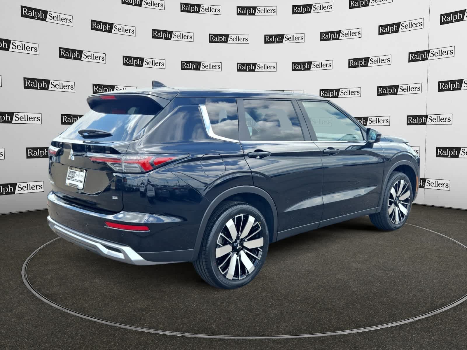 Used 2025 Mitsubishi Outlander SE AWD/4WD image 6