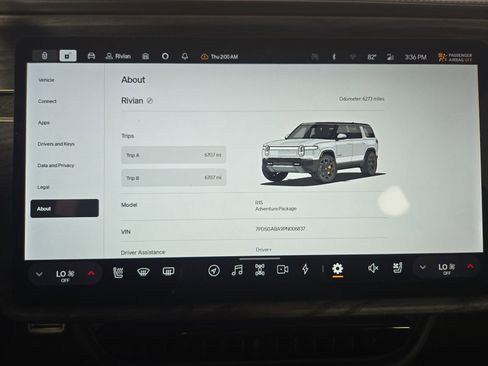 Used 2023 Rivian R1S Adventure image 29