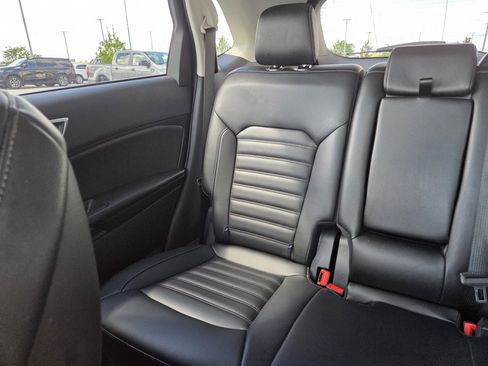 Certified 2024 Ford Edge SEL w/ Convenience Package AWD/4WD image 12