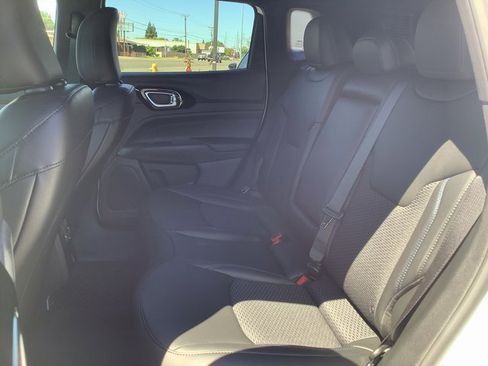 New 2025 Jeep Compass Latitude w/ Sun & Sound Group image 24