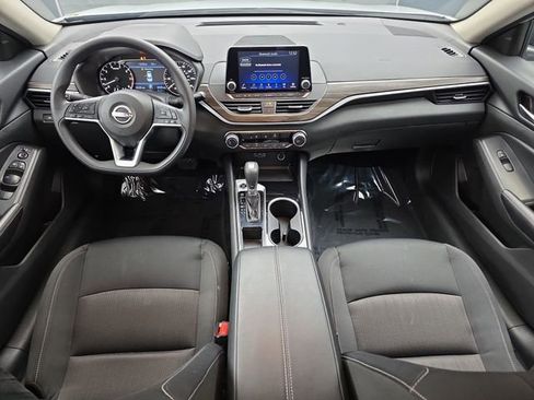 Used 2024 Nissan Altima 2.5 SV image 21