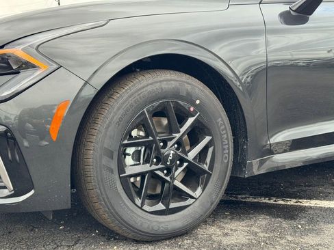 New 2026 Kia K5 LXS image 9