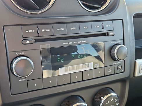 Used 2014 Jeep Compass Sport w/ Power Value Group image 22