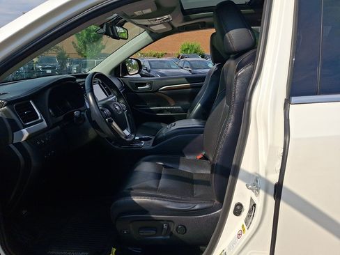 Used 2016 Toyota Highlander Limited Platinum AWD/4WD image 22