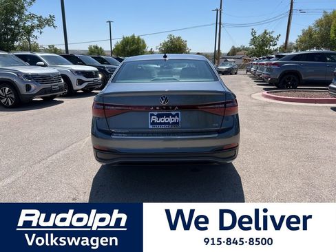 New 2025 Volkswagen Jetta SE image 4