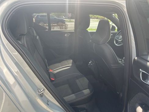 Certified 2025 Volvo XC40 B5 Plus AWD/4WD image 13