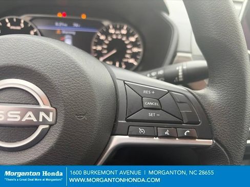Used 2025 Nissan Altima 2.5 SV FWD image 18