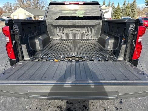 Used 2025 Chevrolet Silverado 1500 LT image 13