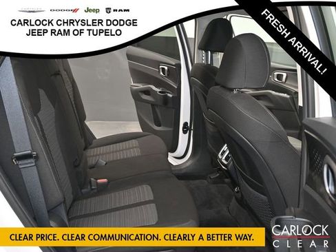 Used 2023 Kia Sorento LX image 37