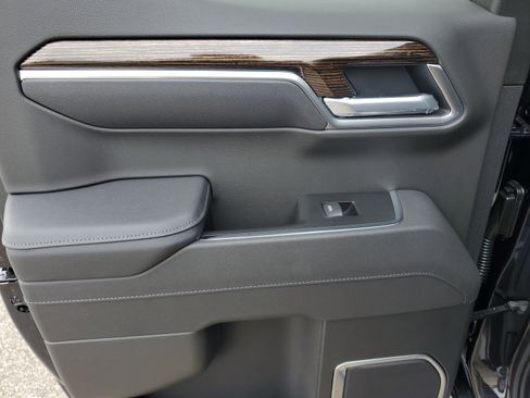 New 2025 GMC Sierra 1500 Elevation image 14