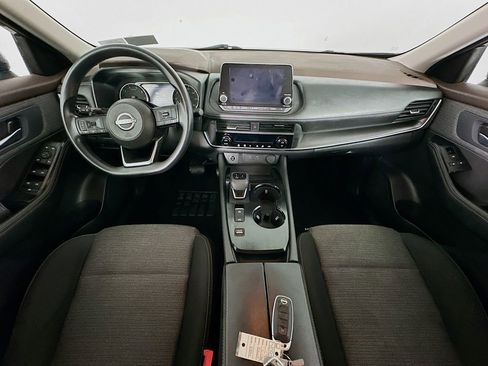 Used 2023 Nissan Rogue SV FWD image 10