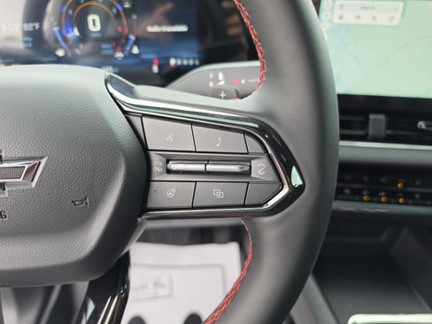 New 2026 Chevrolet Equinox RS w/ Convenience Package III FWD image 33