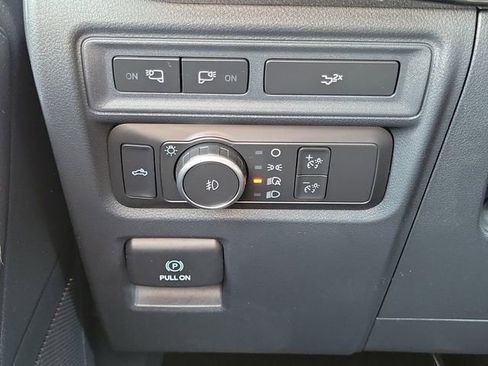 Certified 2022 Ford F150 XLT w/ Equipment Group 302A High image 16