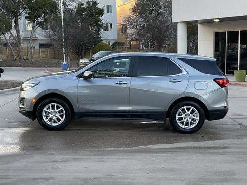 Used 2024 Chevrolet Equinox LT image 3
